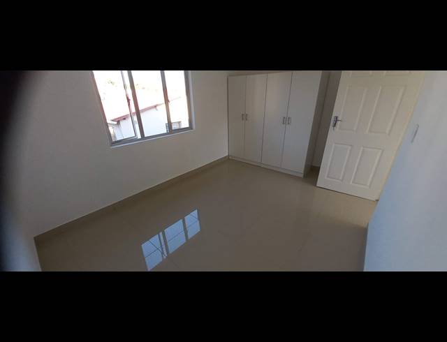 2 BEDROOM DUPLEX TO LET IN RISECLIFF